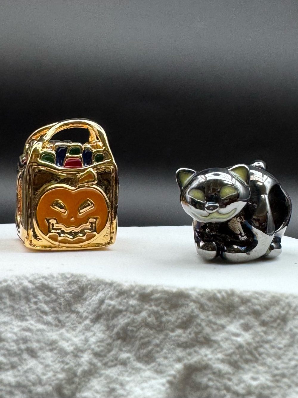 Danbury Mint Story Vines Halloween Charms - Cat & Pumpkin Bag Slide Beads